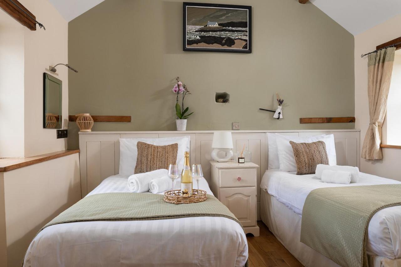Beautiful Countryside Cottage On The North Wales Coast อะแบร์เกล ภายนอก รูปภาพ