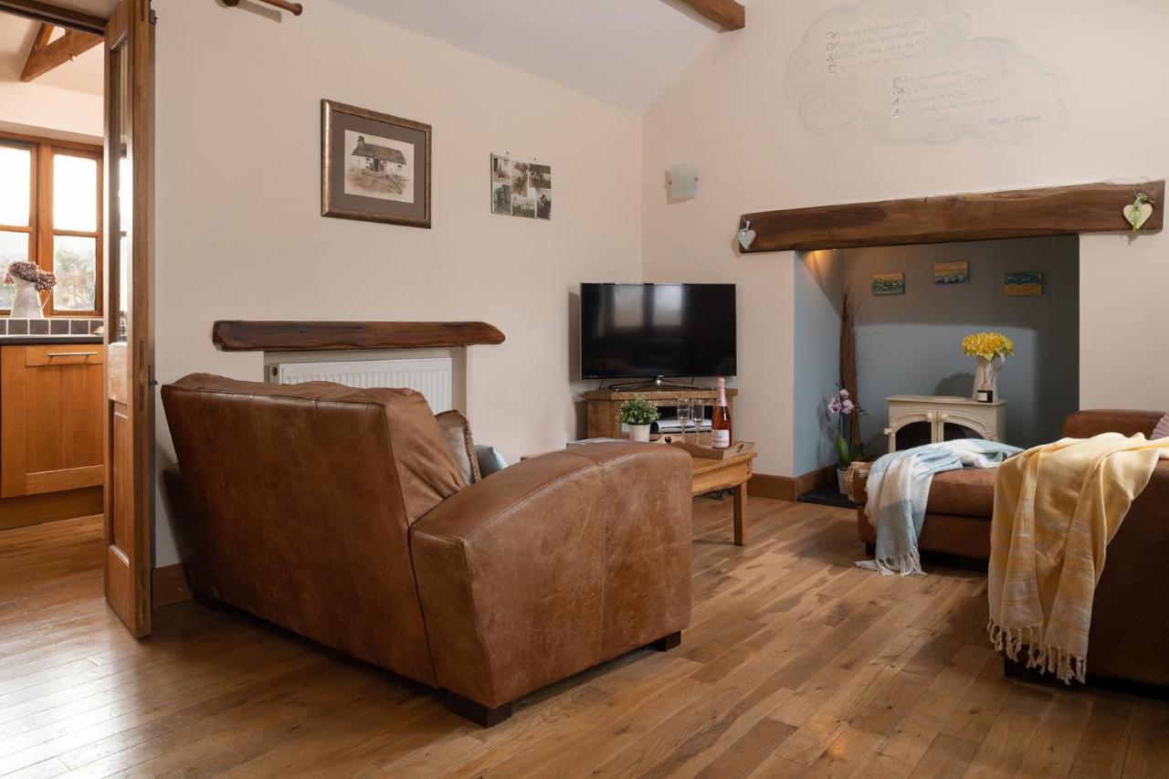 Beautiful Countryside Cottage On The North Wales Coast อะแบร์เกล ภายนอก รูปภาพ